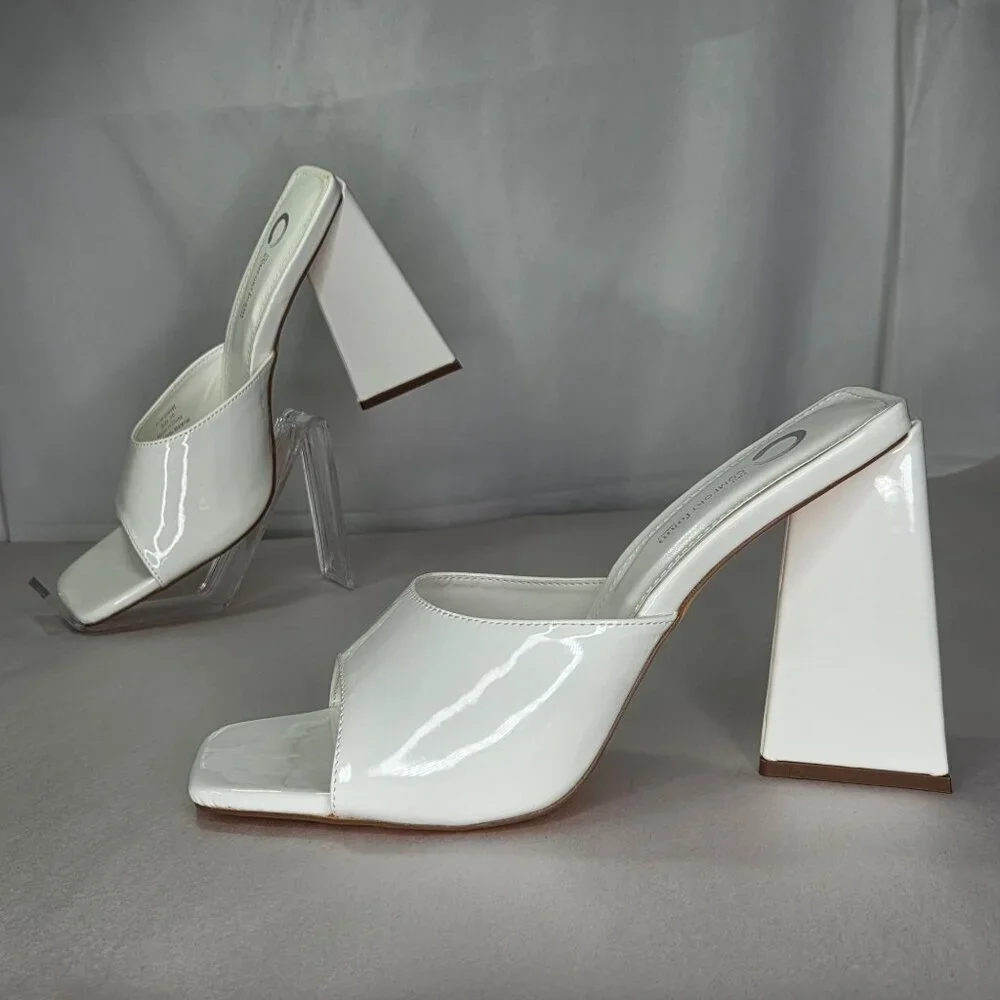 NWT Journee Collection Women's Kammali Sculpted Heel Sandals - Off White